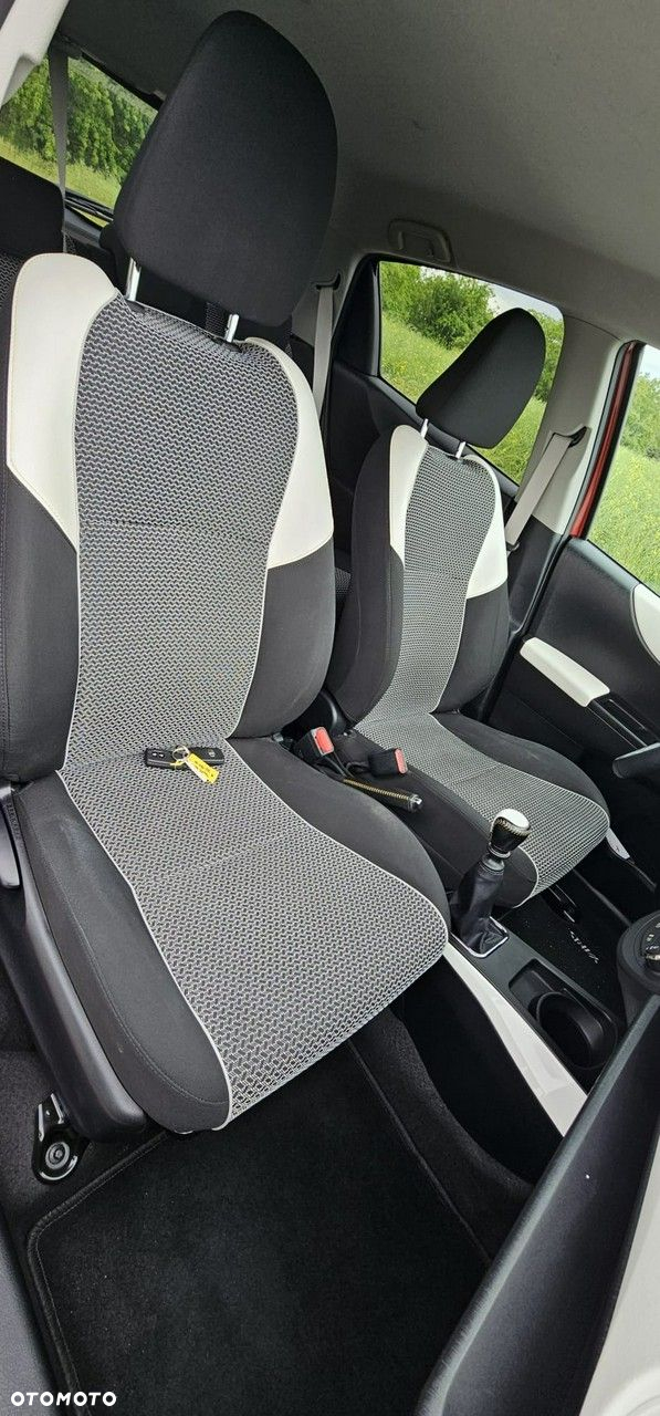 Toyota Yaris - 22