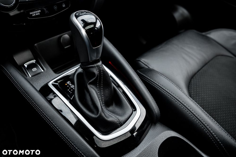 Nissan Qashqai 1.3 DIG-T DCT TEKNA - 34