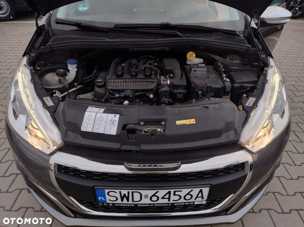 Peugeot 208 - 15