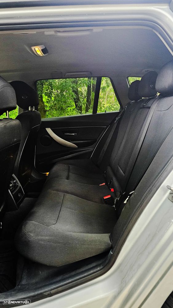 BMW 318 d Advantage Auto - 13