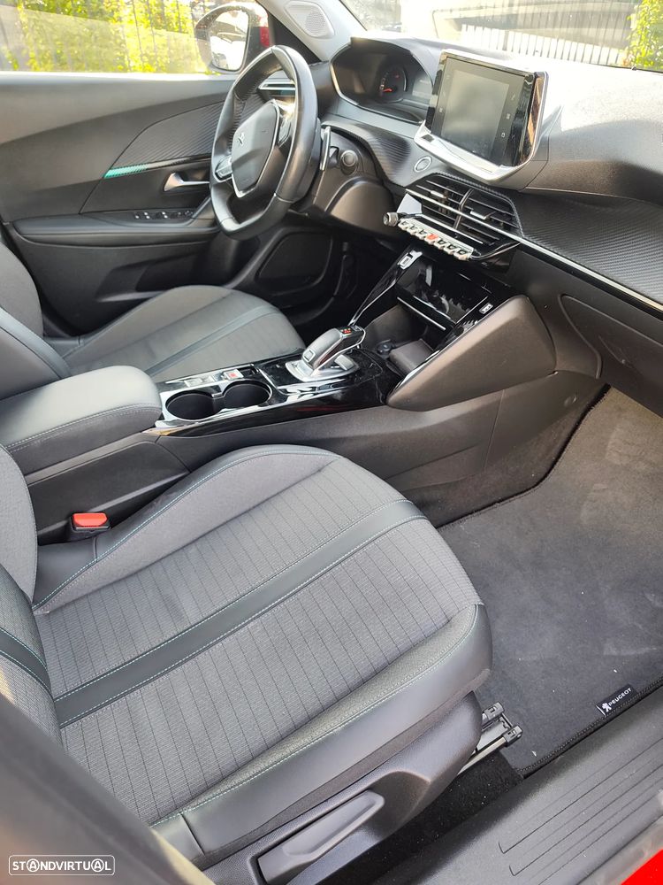 Peugeot 2008 - 11