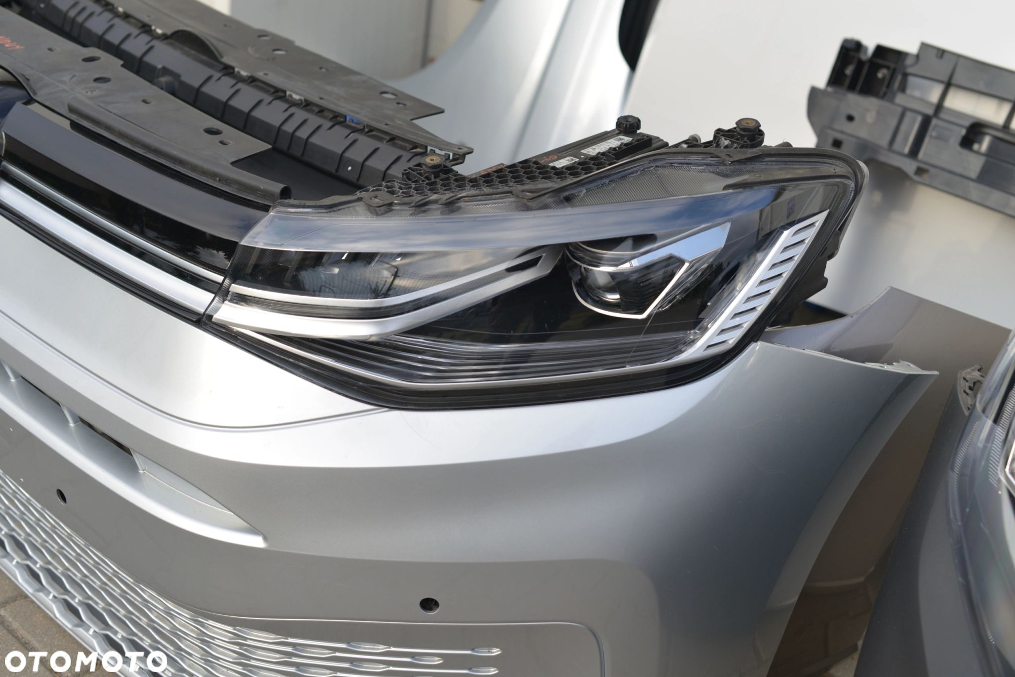 MASKA ZDERZAK BŁOTNIK LAMPA REFLEKTOR PAS BELKA GRILL VW CADDY 5 V 2K7 20- - 14
