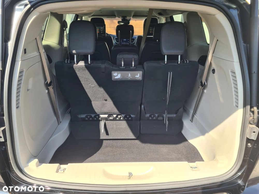 Chrysler Pacifica - 9