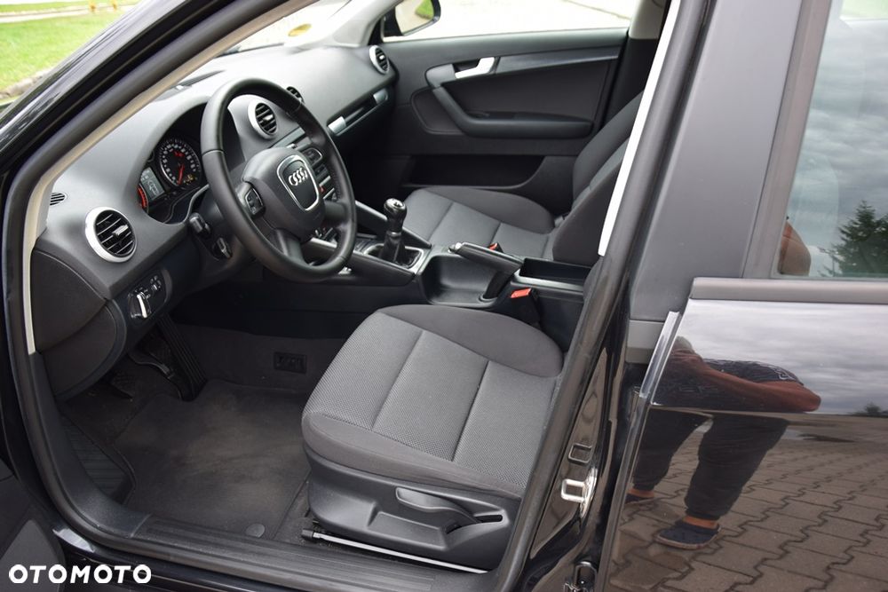 Audi A3 Sportback 1.4 TFSI Ambiente - 12