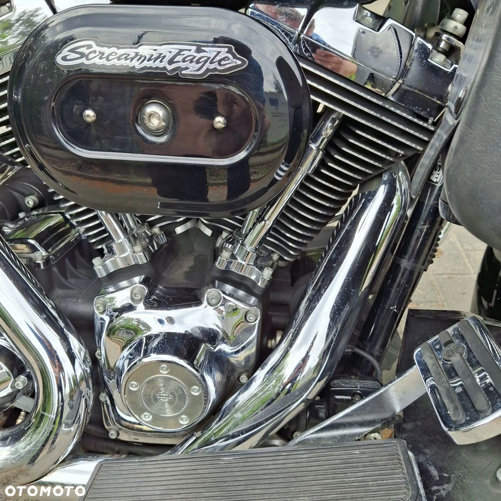 Harley-Davidson FLHT Electra Glide Standard - 10