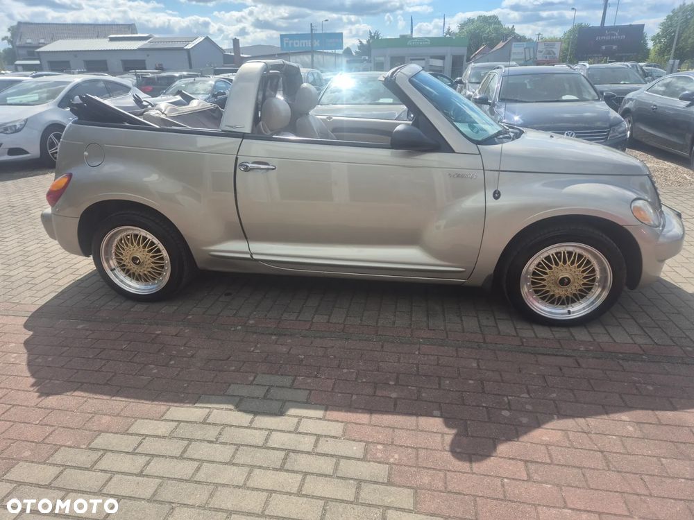 Chrysler PT Cruiser - 16