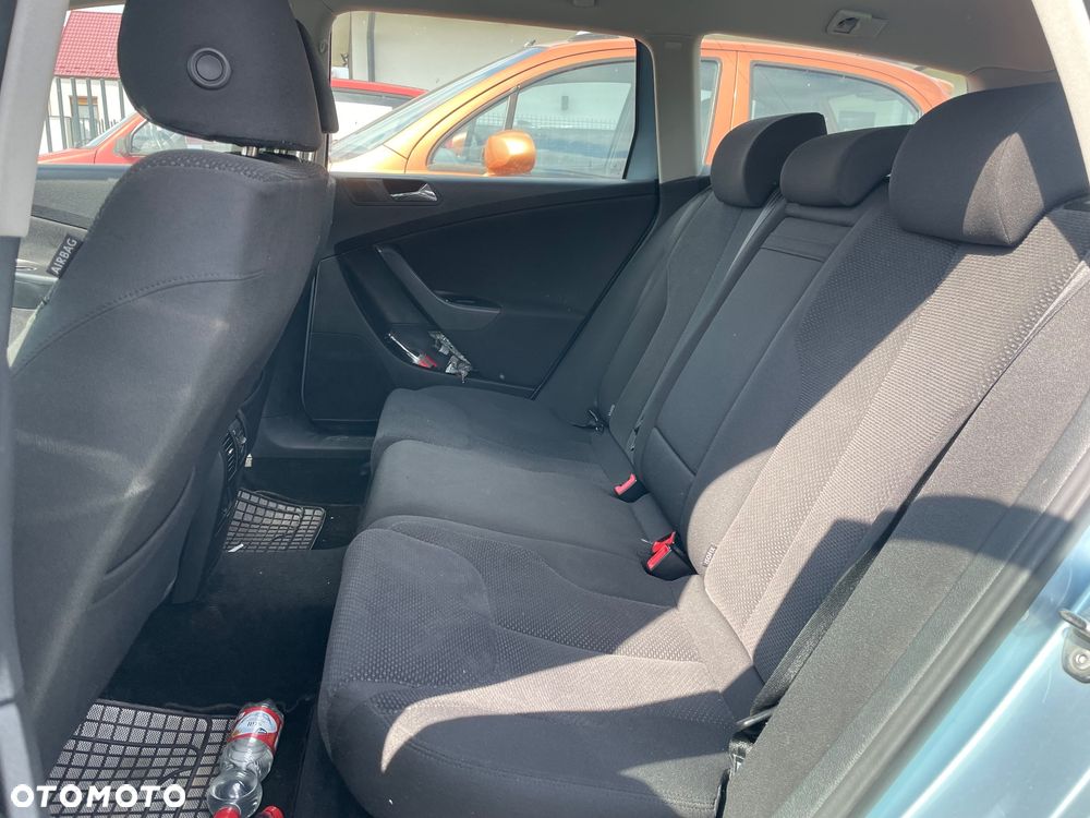 Volkswagen Passat 1.9 TDI DPF Trendline - 9