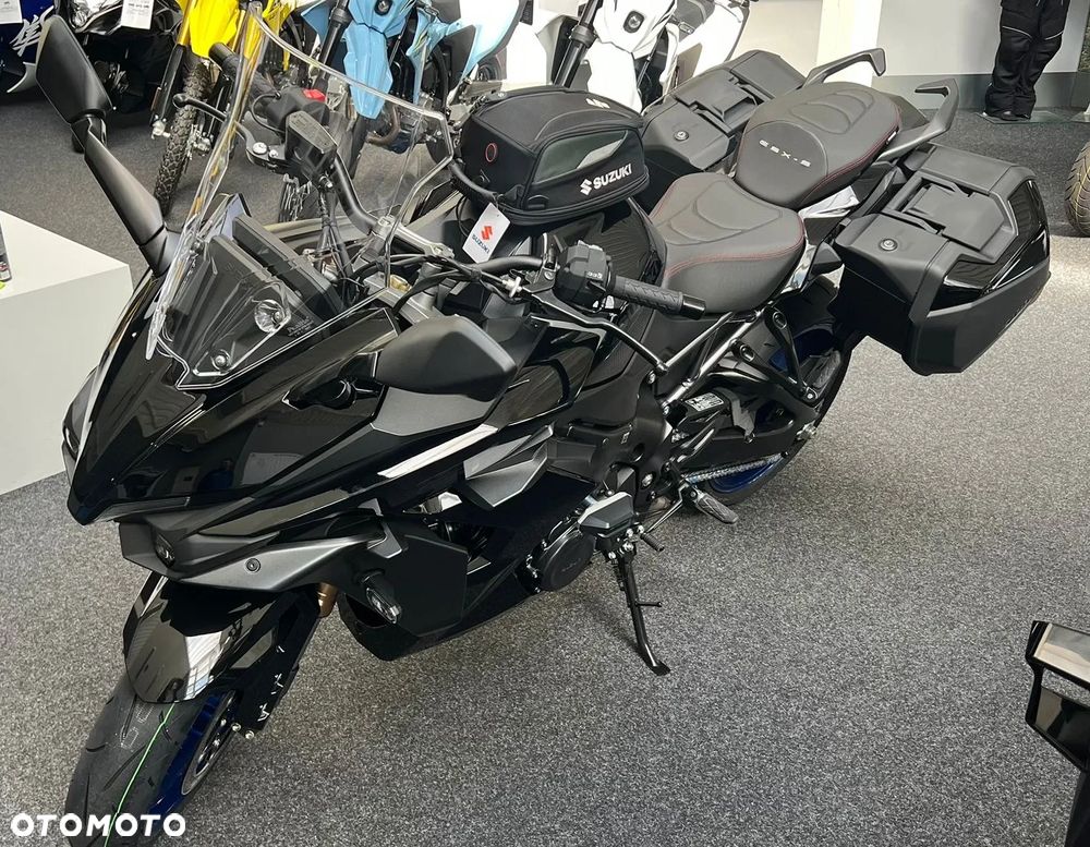 Suzuki GSX 1000 - 3