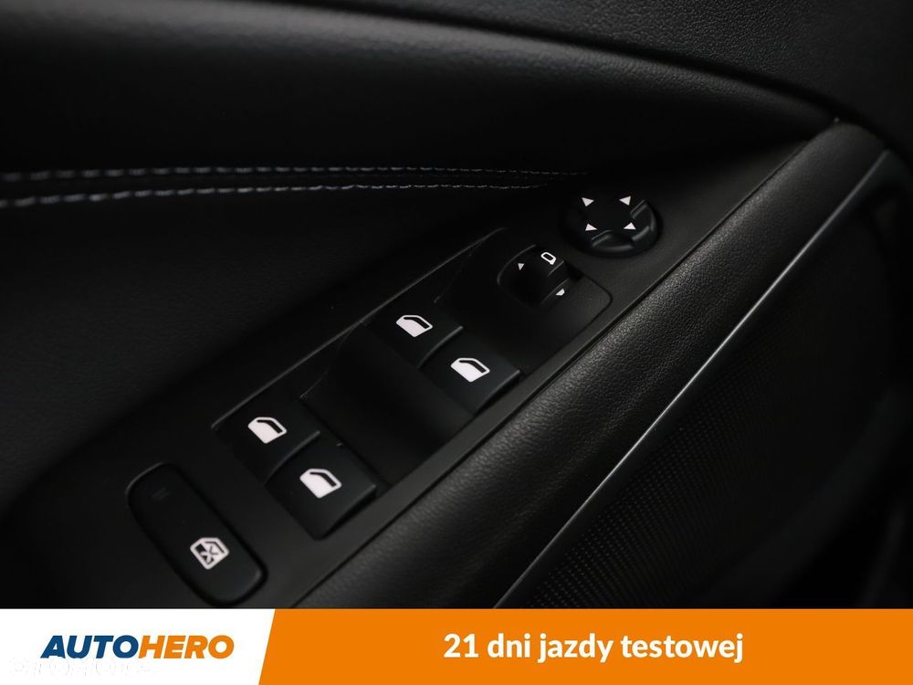 Opel Crossland X - 32