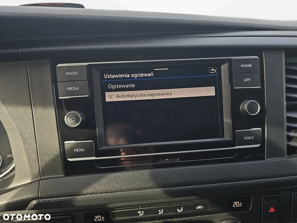 Volkswagen Caravelle - 31