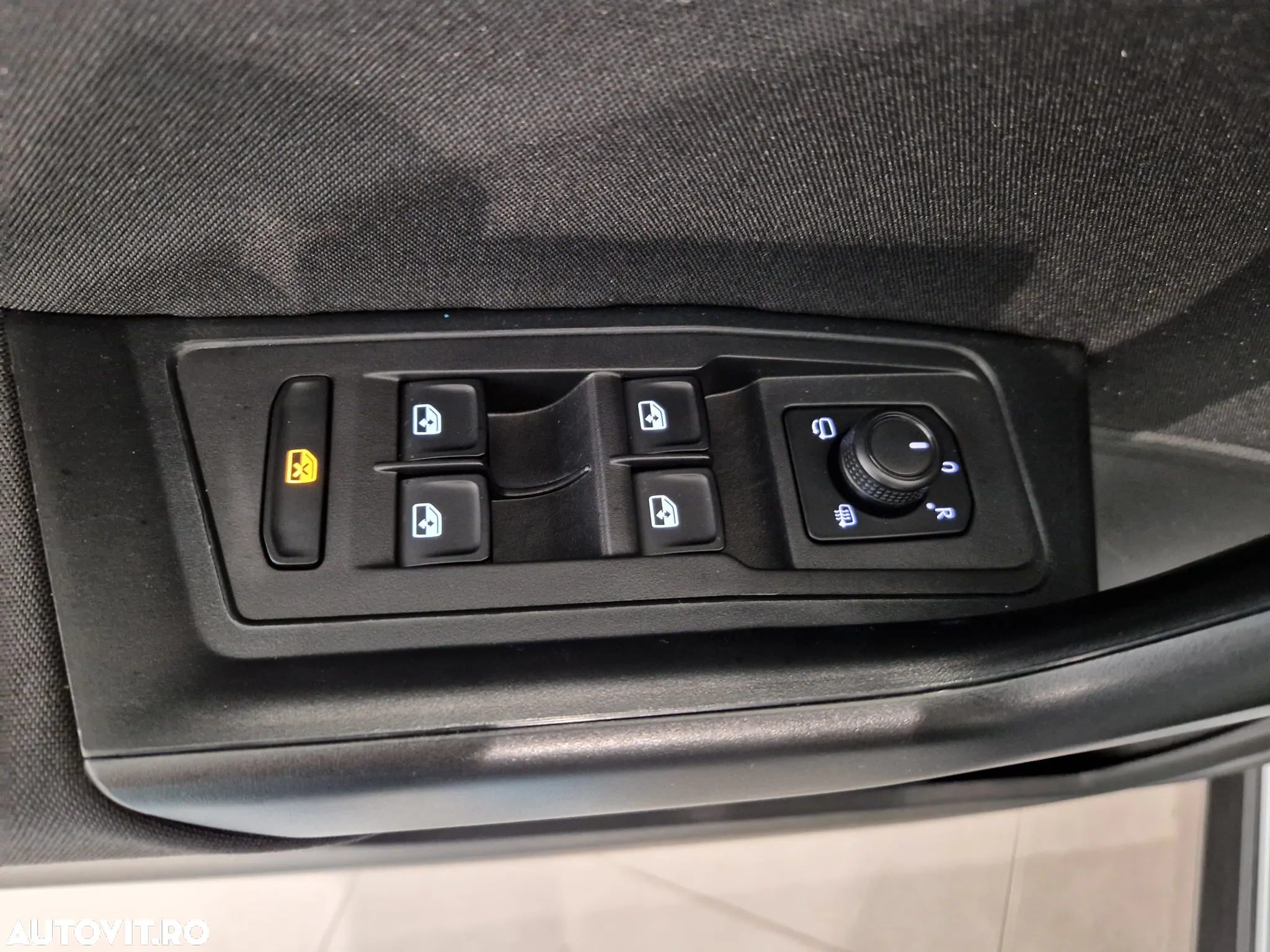 Volkswagen T-ROC 1.0 TSI Life - 16