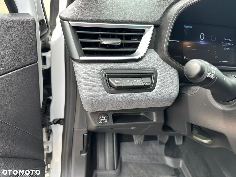 Renault Clio - 21
