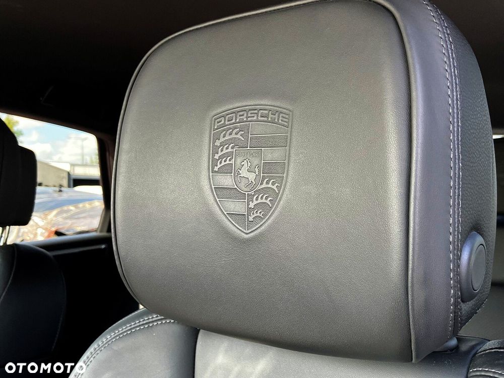 Porsche Macan - 34