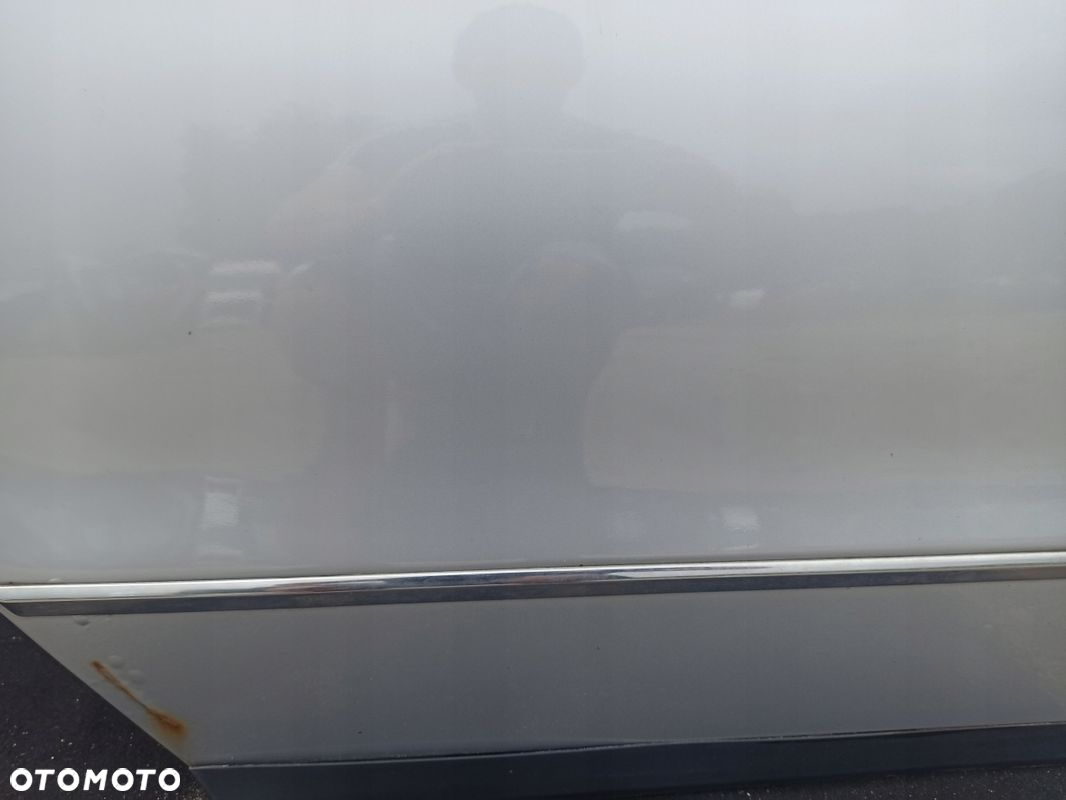 Drzwi prawy tył kompletne VW PASSAT B6 KOMBI LA7W - 6