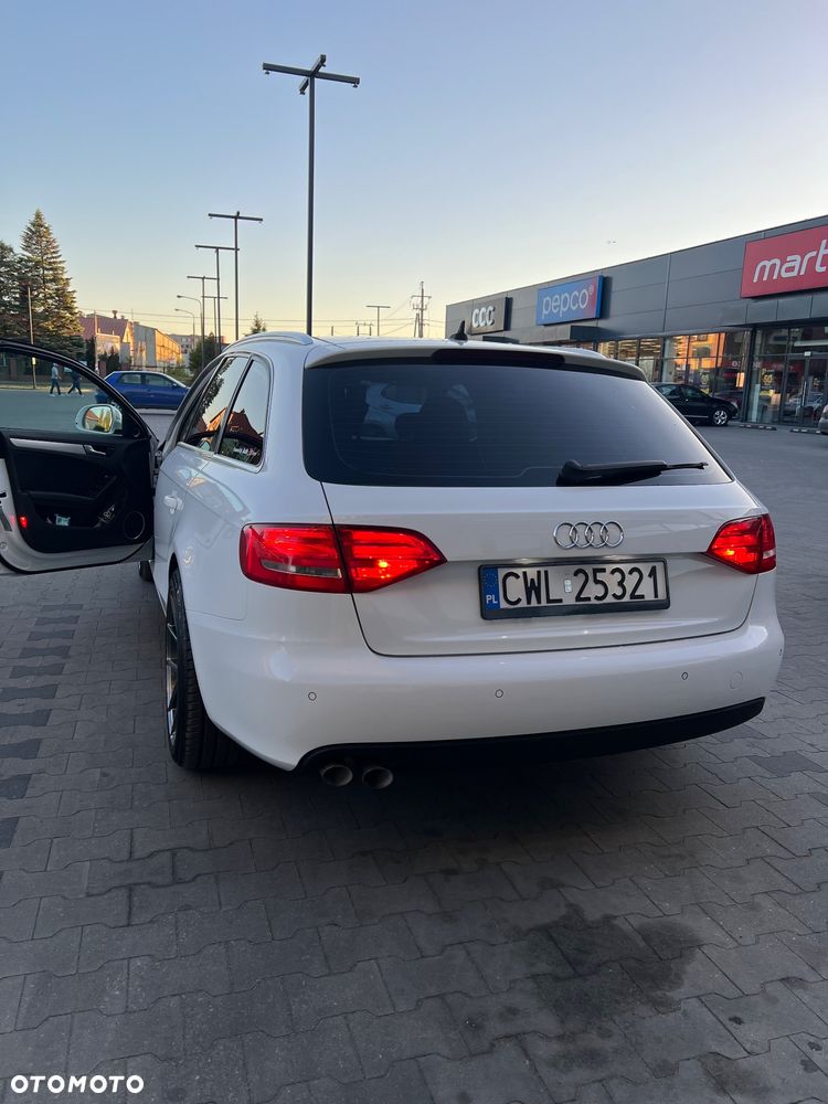 Audi A4 Avant 2.0 TDI - 8
