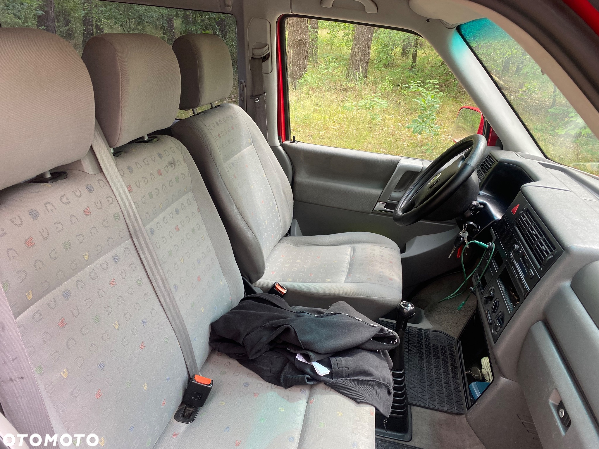 Volkswagen Caravelle - 24