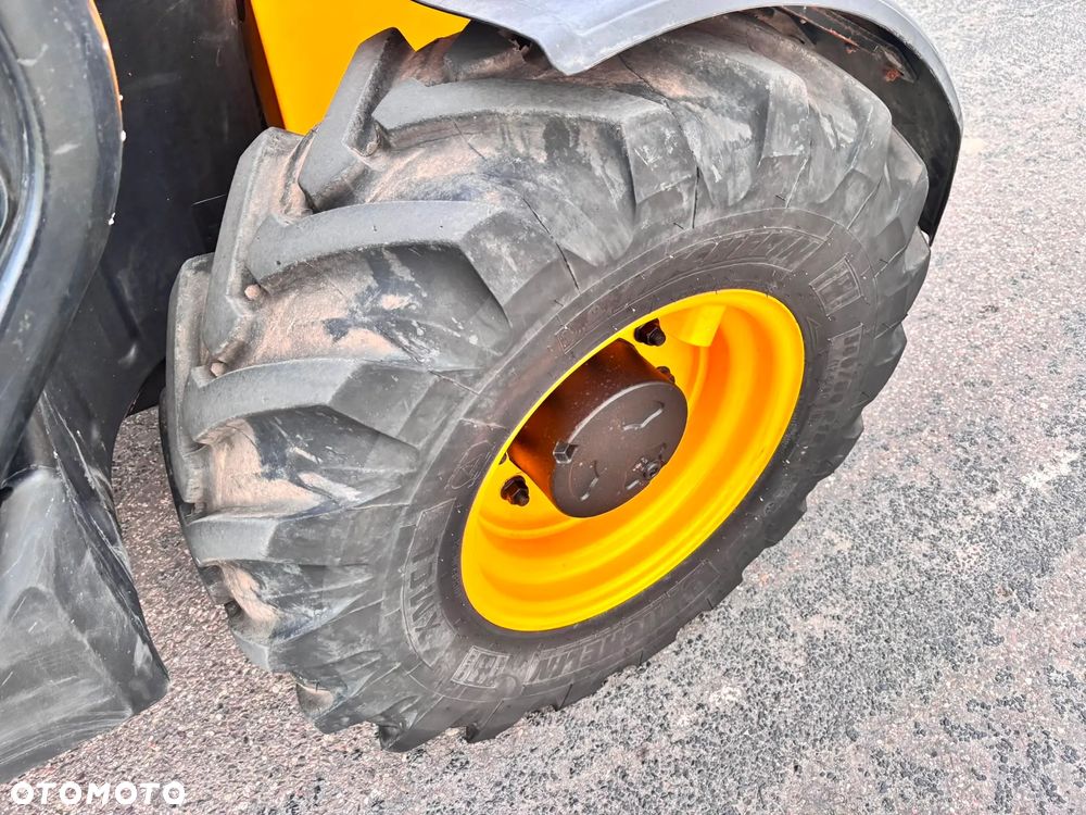 JCB 525-60 - 9