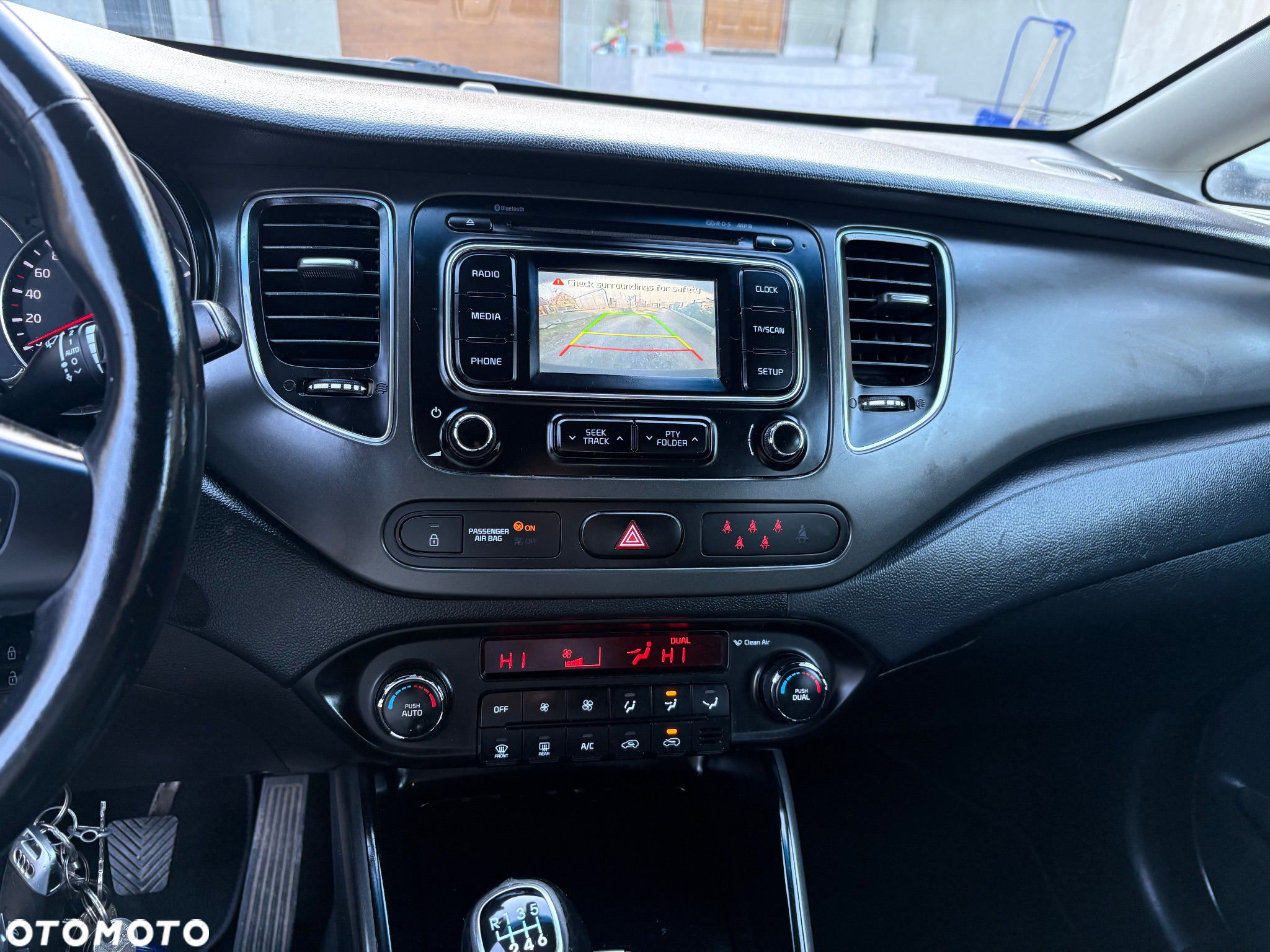 Kia Carens 1.7 CRDi L 7os - 13