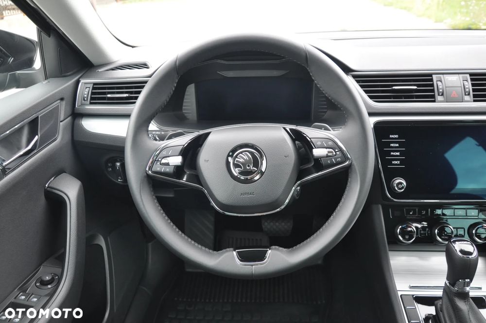 Skoda Superb 1.5 TSI Ambition DSG - 18