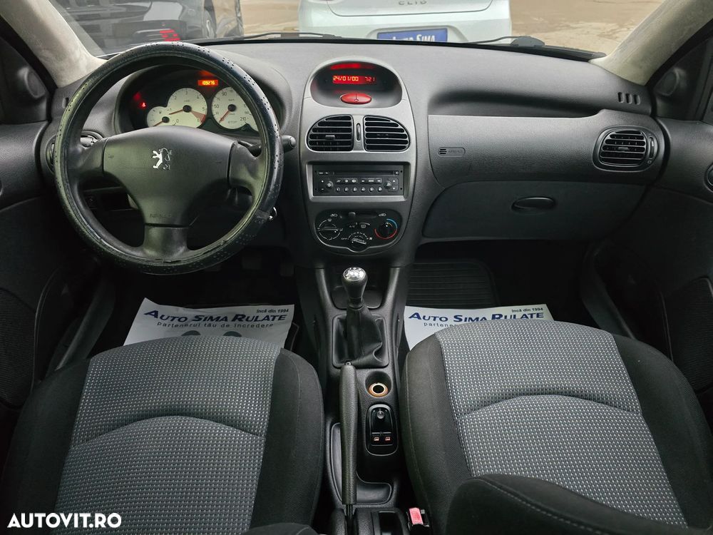 Peugeot 206 - 8