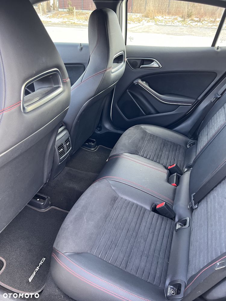 Mercedes-Benz GLA 200 7G-DCT AMG Line - 8