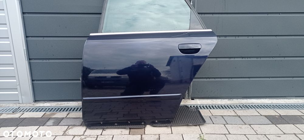 AUDI A4 B6 drzwi tylne lewe LZ5L