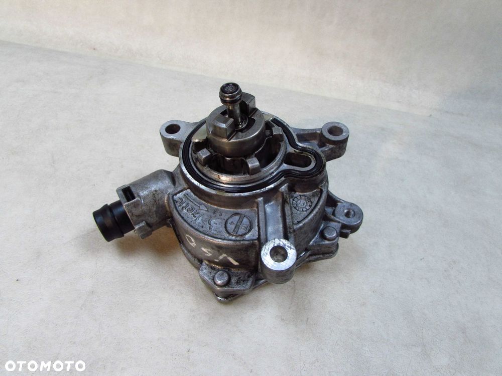 VOLVO S60 II V60 XC 2.4 D5 10- POMPA PODCISNIENIA VACUM 31375107 - 2