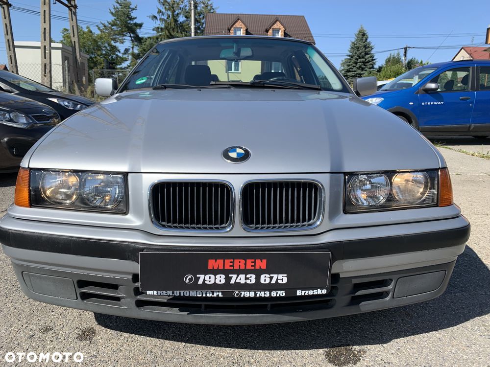 BMW Seria 3 318i - 2