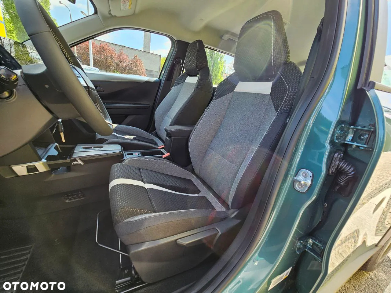 Opel Frontera 1.2 T mHEV Edition eDTC6 - 25