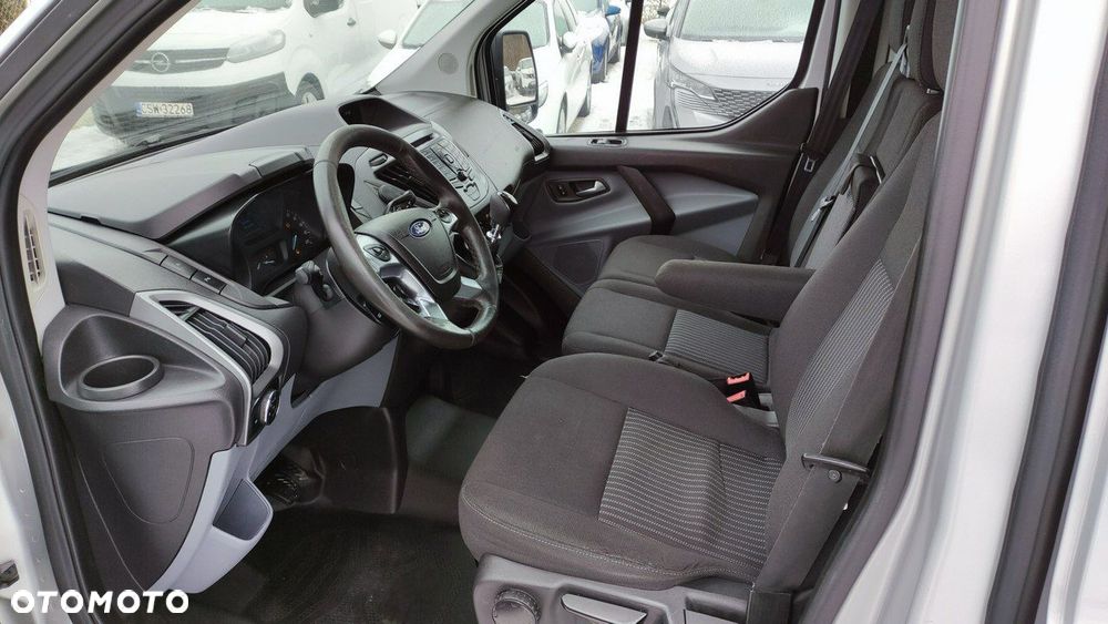 Ford Transit Custom - 8