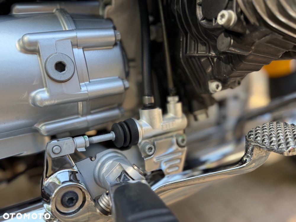 BMW R - 9