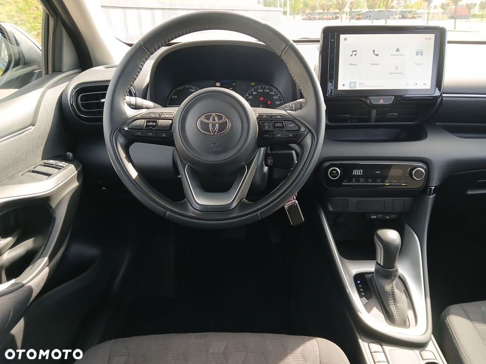 Toyota Yaris - 25