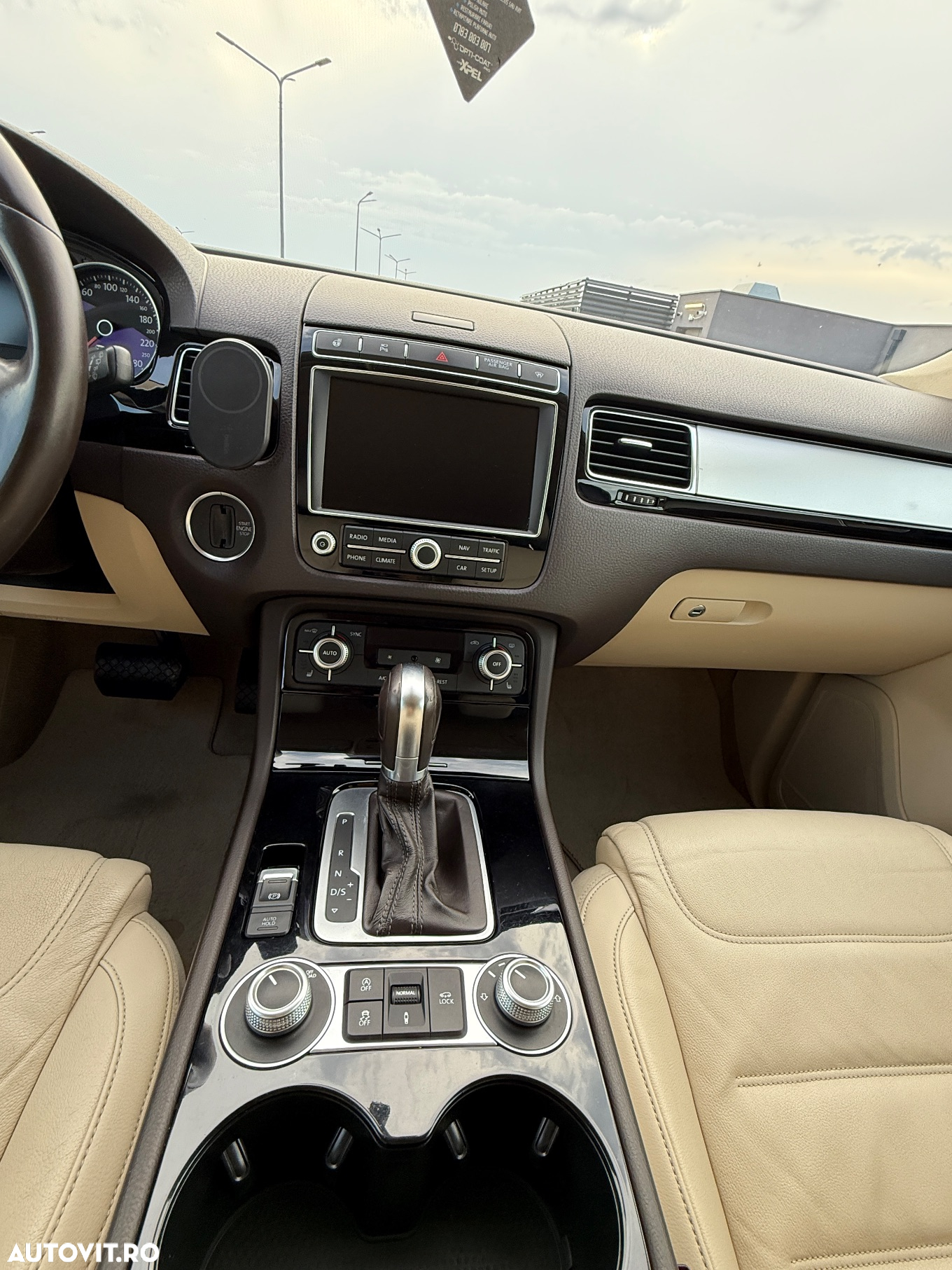 Volkswagen Touareg V6 TDI BMT Supreme Plus - 12