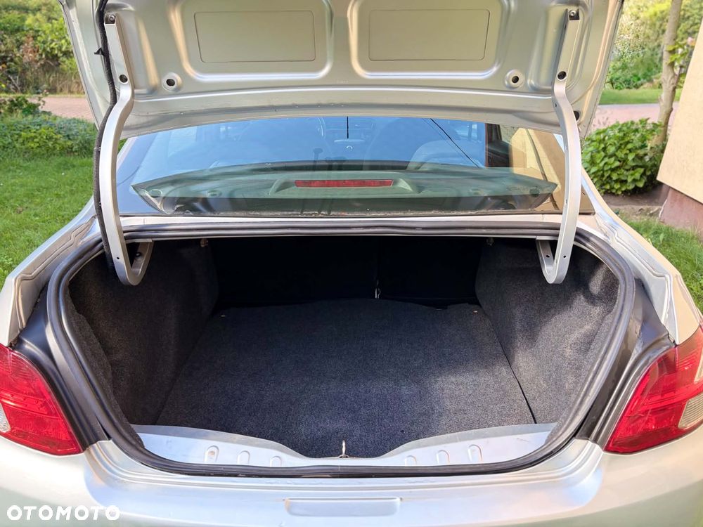 Peugeot 301 1.6 BlueHDi Active - 4