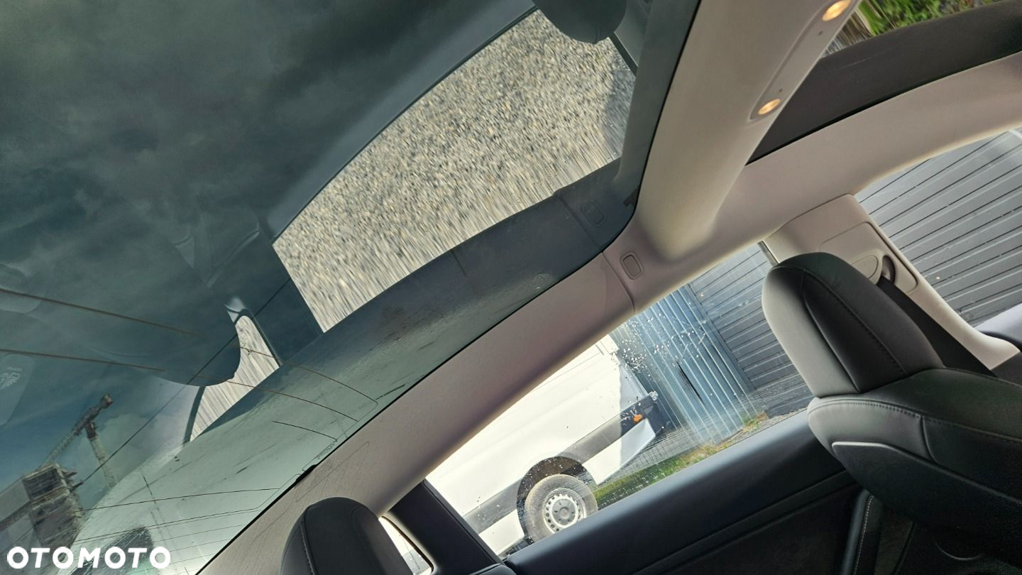 Tesla Model 3 - 15