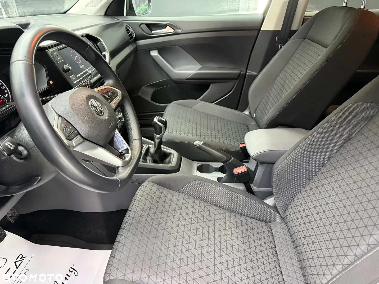 Volkswagen T-Cross 1.6 TDI SCR Life - 25