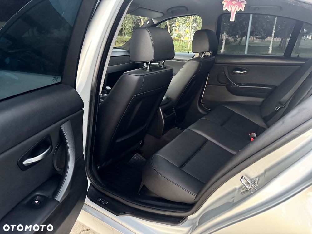 BMW Seria 3 - 33