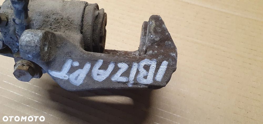 Zacisk hamulcowy prawy tył tylny prawy Seat Ibiza IV 6J - 7