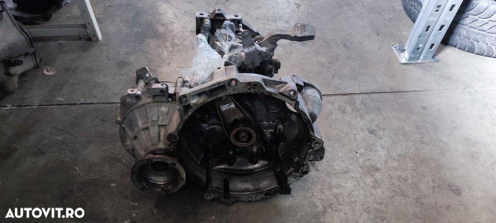 Cutie manuala 6 trepte volksagen vw golf 5 cod cutie JAU - 5
