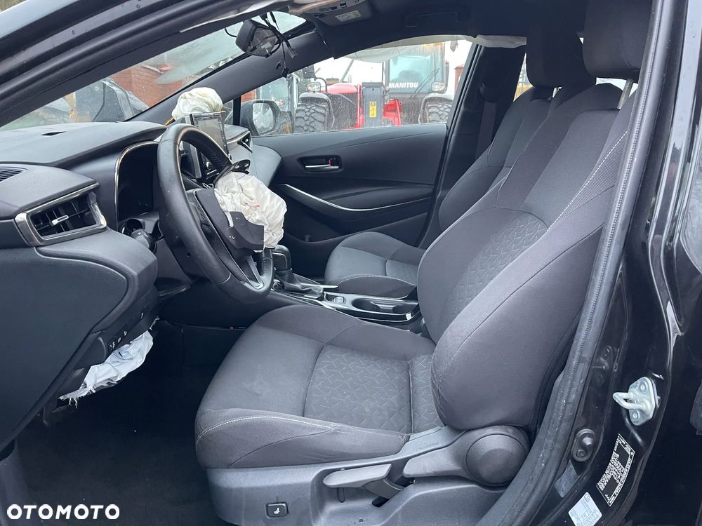 Toyota Corolla 1.8 Hybrid Executive - 11