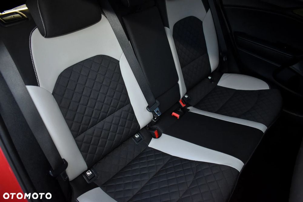 Kia ProCeed 1.6 CRDi 136 ISG GT Line - 39