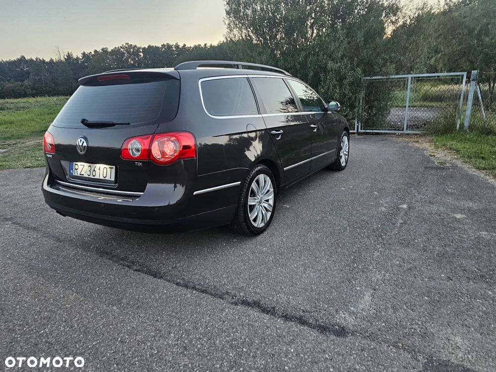 Volkswagen Passat - 10