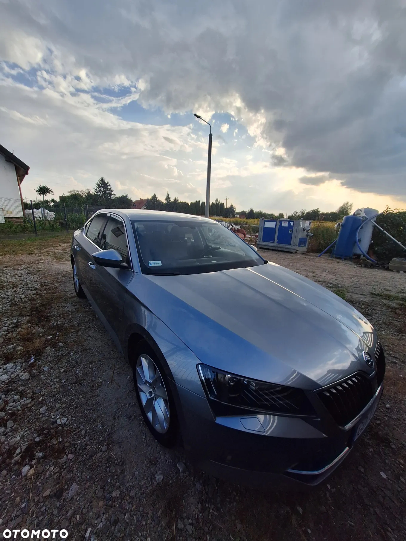 Skoda Superb 2.0 TDI SCR Ambition DSG - 2