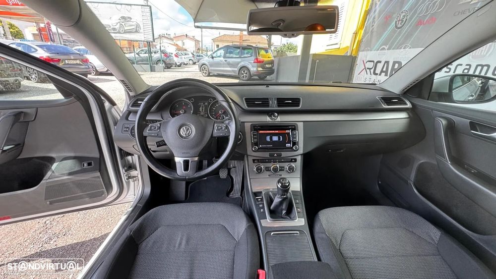 VW Passat 1.6 TDI BlueMotion - 23
