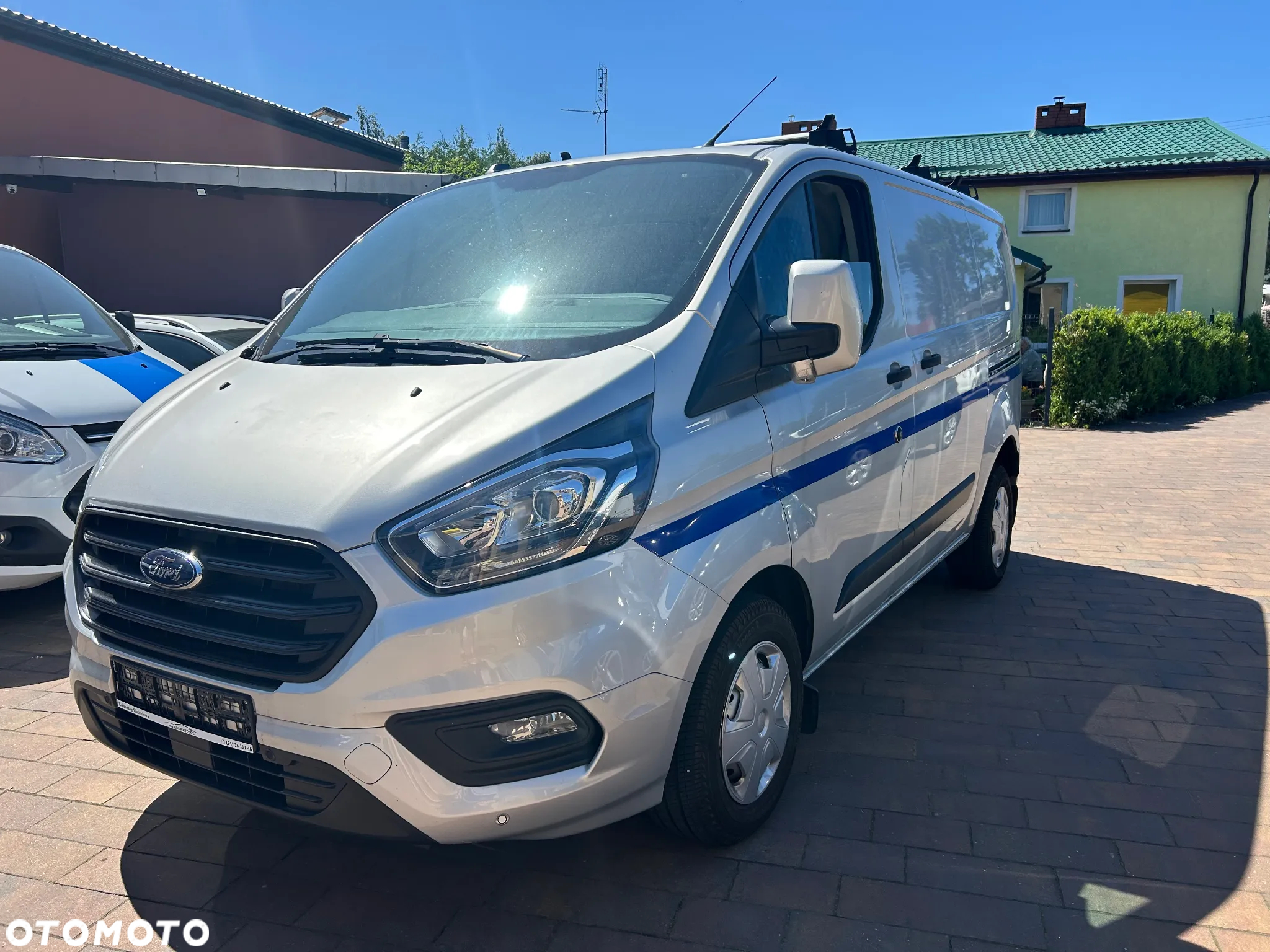 Ford Custom - 4