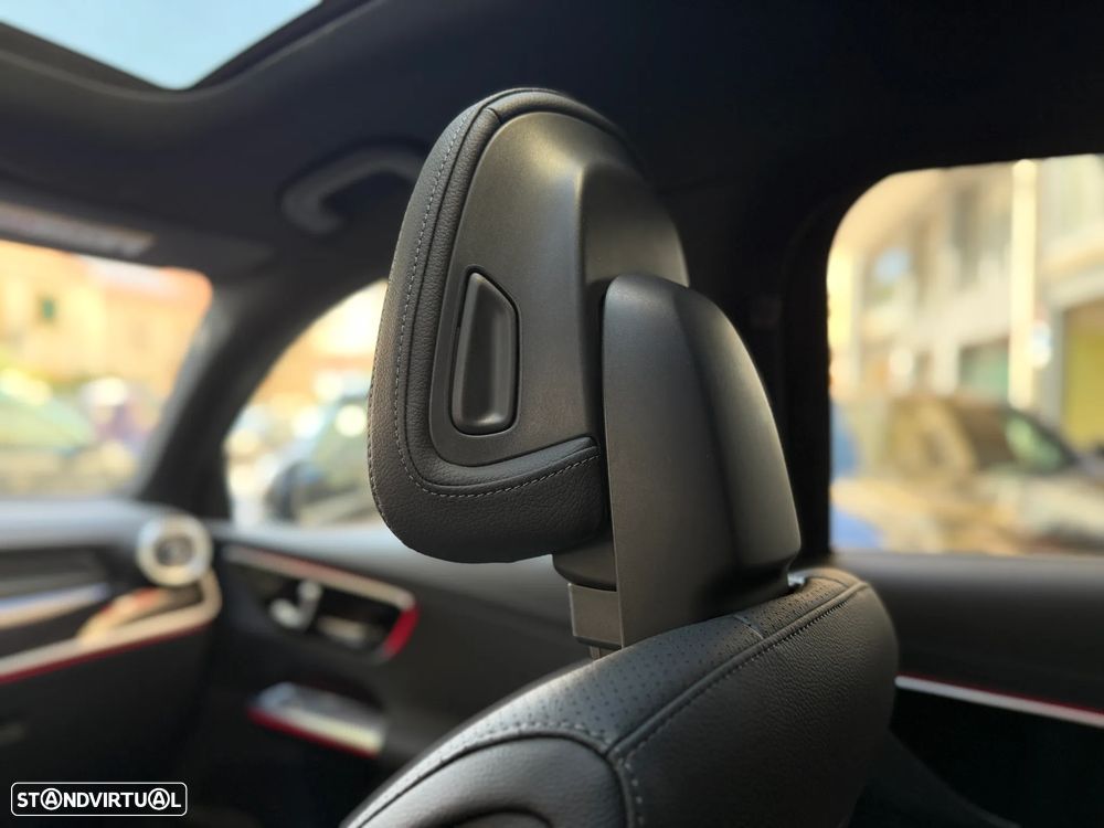 Mercedes-Benz GLC 220 d Coupe 4Matic 9G-TRONIC AMG Line Advanced - 34