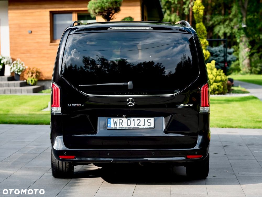 Mercedes-Benz Klasa V 300 d lang 4Matic 9G-TRONIC Exclusive Edition - 24