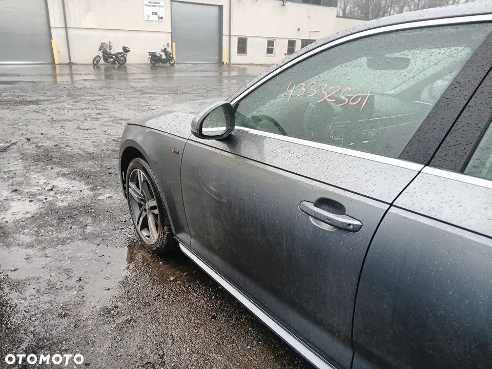 Audi A4 Limousine - 13