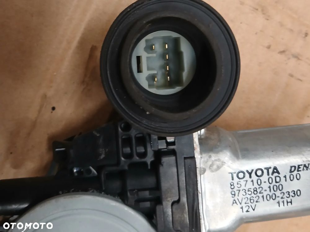 Toyota Yaris II mechanizm podnośnik szyby przód przedni prawy  5D    06-11 - 7