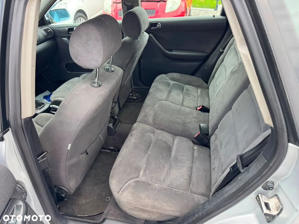 Audi A3 Sportback 1.9 TDI Ambiente - 13